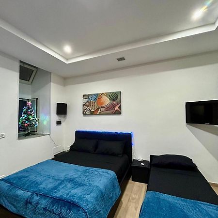 Golden House Apartment เนเปิลส์ ภายนอก รูปภาพ